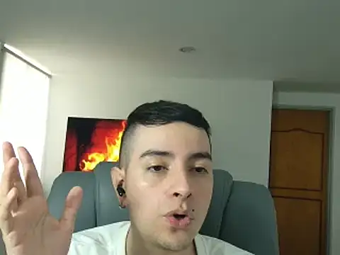 Snapshot of Jhoan_saenz chatting on 10/19/25, 07:03 Jhoan saenz online show from 10/19/25, 07:03