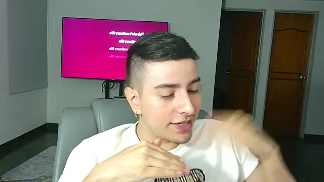 Snapshot of Jhoan_saenz chatting on 10/21/25, 11:16 Jhoan saenz online show from 10/21/25, 11:16