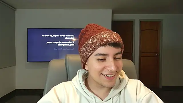 Snapshot of Jhoan_saenz chatting on 10/24/25, 11:56 Jhoan saenz online show from 10/24/25, 11:56