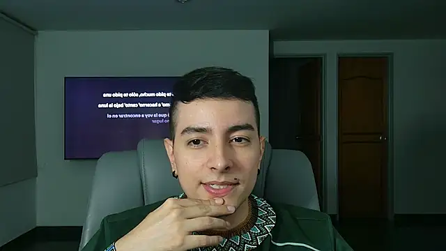 Snapshot of Jhoan_saenz chatting on 10/25/25, 11:54 Jhoan saenz online show from 10/25/25, 11:54