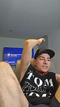 Snapshot of Jhoan_saenz chatting on 10/30/25, 03:30 Jhoan saenz online show from 10/30/25, 03:30