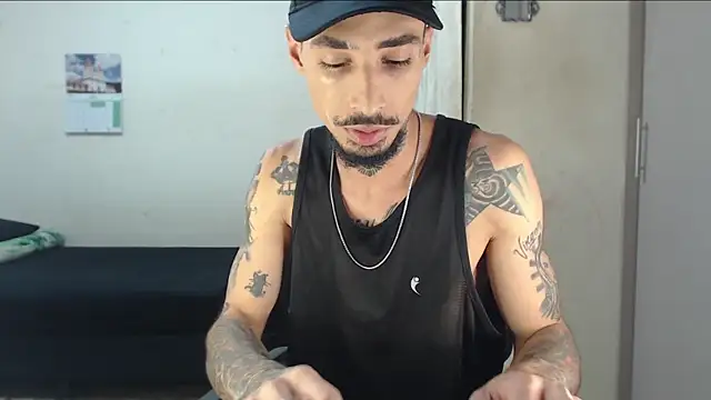 emiliano hottt online show from 04/28/26, 09:53
