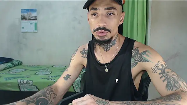 emiliano hottt online show from 05/31/26, 08:54