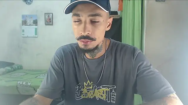 emiliano hottt online show from 06/10/26, 12:26