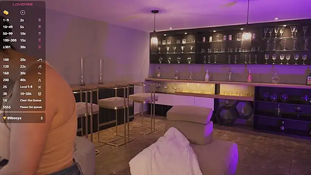 KateSunder online show from 09/30/25, 11:48