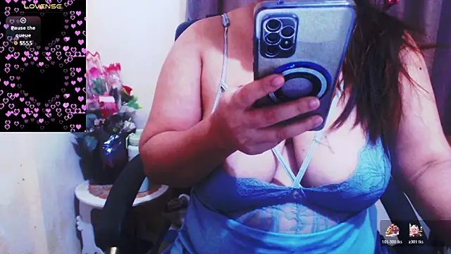 Alliayah Hollyx online show from 11/10/25, 10:42