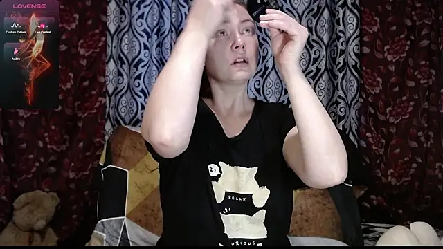 EmilyDoth online show from 09/15/25, 06:57