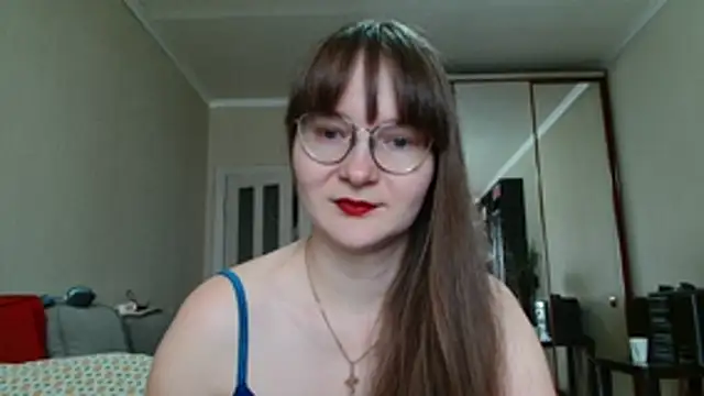 KiraGoldens online show from 06/11/26, 06:33