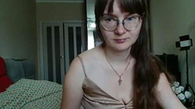 KiraGoldens online show from 06/17/26, 06:27