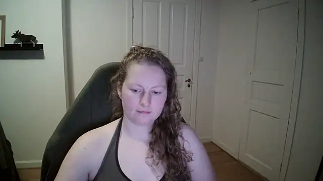 Snapshot of Girlnina-1995 chatting on 12/02/24, 11:45 Girlnina-1995 online show from 12/02/24, 11:45