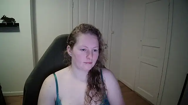 Snapshot of Girlnina-1995 chatting on 12/03/24, 10:17 Girlnina-1995 online show from 12/03/24, 10:17