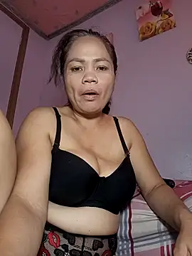 Snapshot of hotbabes163 chatting on 12/05/25, 06:00 hotbabes163 online show from 12/05/25, 06:00