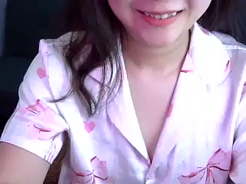 Bee 2k online show from 02/15/26, 04:53
