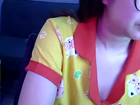 Bee 2k online show from 05/12/26, 04:31