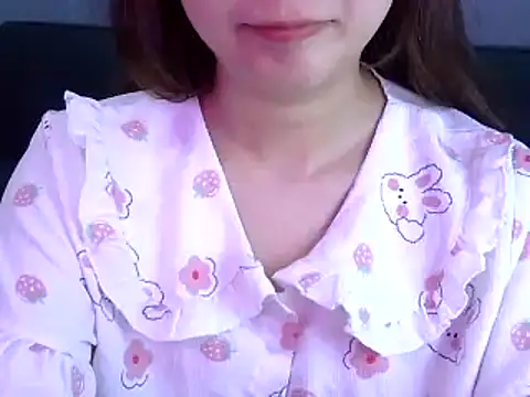 Bee 2k online show from 05/18/26, 04:29