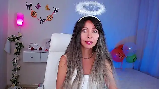 Snapshot of wendifoste chatting on 10/30/25, 08:09 wendifoste online show from 10/30/25, 08:09