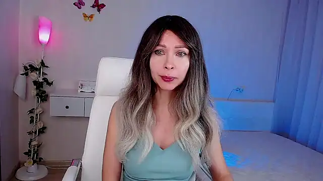 Snapshot of wendifoste chatting on 11/14/25, 06:39 wendifoste online show from 11/14/25, 06:39