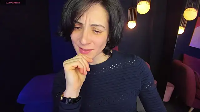 Snapshot of LorenDaze chatting on 12/13/24, 02:05 LorenDaze online show from 12/13/24, 02:05