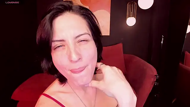 Snapshot of LorenDaze chatting on 12/24/24, 05:02 LorenDaze online show from 12/24/24, 05:02