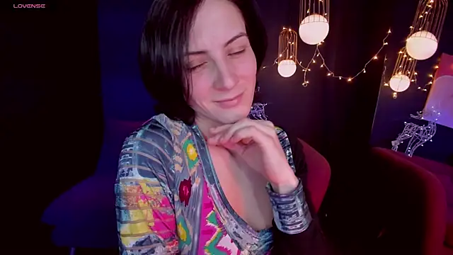 Snapshot of LorenDaze chatting on 12/28/24, 02:10 LorenDaze online show from 12/28/24, 02:10