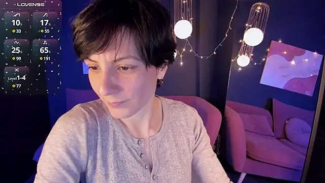 Snapshot of LorenDaze chatting on 01/16/25, 01:47 LorenDaze online show from 01/16/25, 01:47