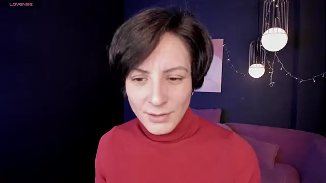 Snapshot of LorenDaze chatting on 02/19/25, 02:01 LorenDaze online show from 02/19/25, 02:01