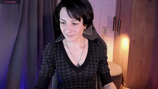 Snapshot of LorenDaze chatting on 03/04/25, 01:49 LorenDaze online show from 03/04/25, 01:49