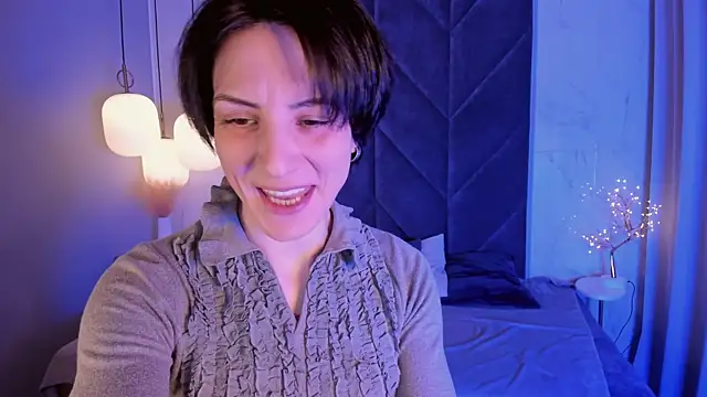 Snapshot of LorenDaze chatting on 03/12/25, 01:40 LorenDaze online show from 03/12/25, 01:40