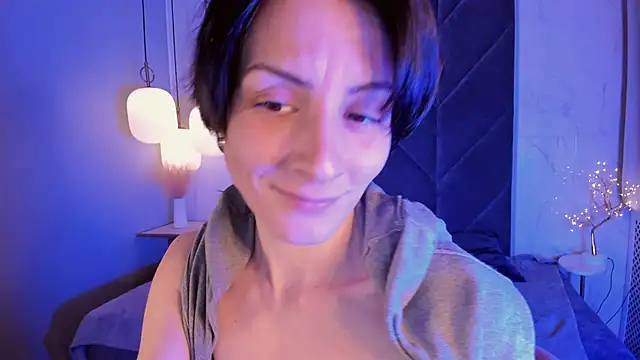 Snapshot of LorenDaze chatting on 03/12/25, 04:46 LorenDaze online show from 03/12/25, 04:46