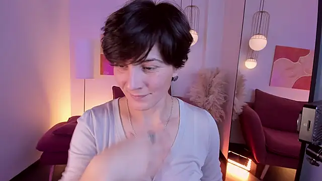 Snapshot of LorenDaze chatting on 10/10/25, 02:05 LorenDaze online show from 10/10/25, 02:05