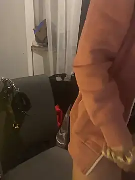 Snapshot of XXlolaXX chatting on 02/07/25, 02:50 XXlolaXX online show from 02/07/25, 02:50