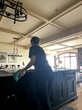 Snapshot of XXlolaXX chatting on 11/03/25, 03:46 XXlolaXX online show from 11/03/25, 03:46