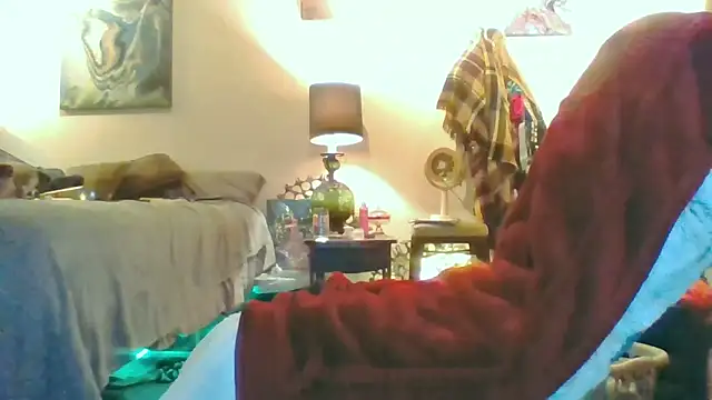 eatmeplease44 online show from 09/26/25, 01:59