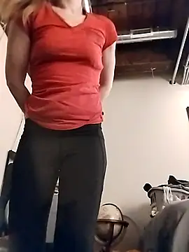 eatmeplease44 online show from 10/08/25, 11:24