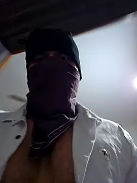 Snapshot of kaizercool1 chatting on 01/21/25, 07:37 kaizercool1 online show from 01/21/25, 07:37