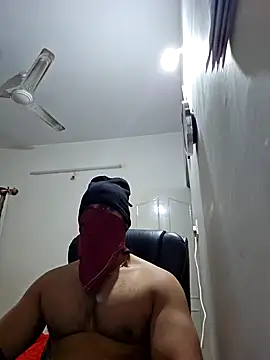 Snapshot of kaizercool1 chatting on 01/30/25, 03:44 kaizercool1 online show from 01/30/25, 03:44