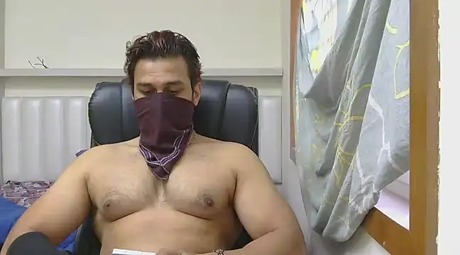 Snapshot of kaizercool1 chatting on 03/07/25, 01:53 kaizercool1 online show from 03/07/25, 01:53