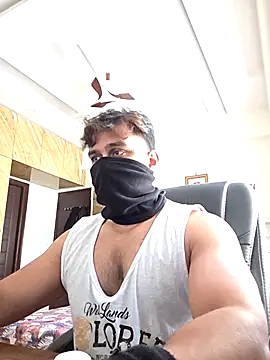 Snapshot of kaizercool1 chatting on 10/20/25, 09:10 kaizercool1 online show from 10/20/25, 09:10