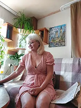 IrmaRose online show from 08/03/26, 07:07