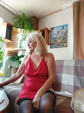 IrmaRose online show from 08/03/26, 09:04