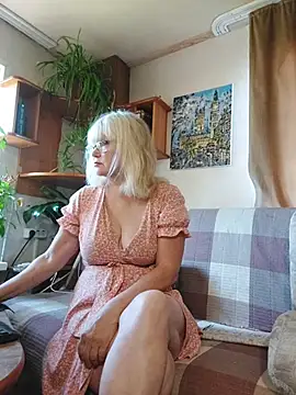 IrmaRose online show from 08/05/26, 03:09