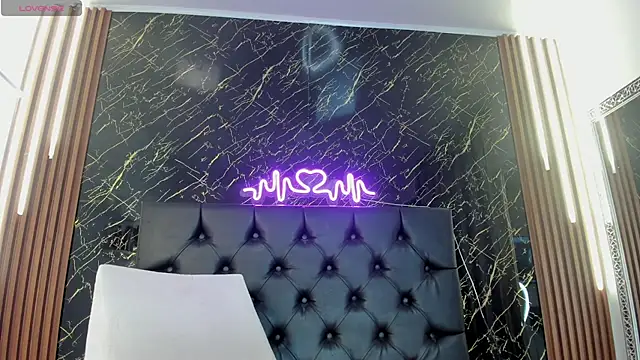 Snapshot of Tamara-evans chatting on 11/07/25, 07:47 Tamara-evans online show from 11/07/25, 07:47