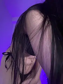 Snapshot of MeganKitty_ chatting on 10/23/25, 04:17 MeganKitty online show from 10/23/25, 04:17