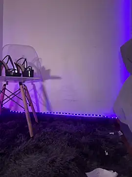 Snapshot of MeganKitty_ chatting on 11/30/25, 03:05 MeganKitty online show from 11/30/25, 03:05