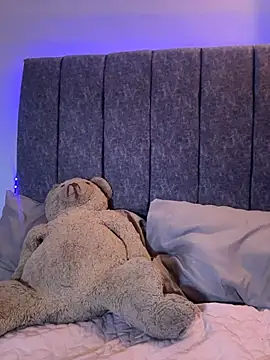 Snapshot of MeganKitty_ chatting on 12/14/25, 02:22 MeganKitty online show from 12/14/25, 02:22