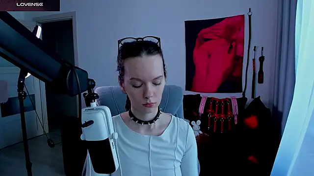 DivineBite online show from 05/08/26, 03:28
