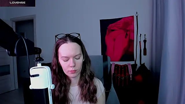DivineBite online show from 05/10/26, 04:45