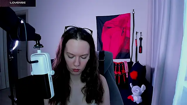 DivineBite online show from 05/22/26, 04:12