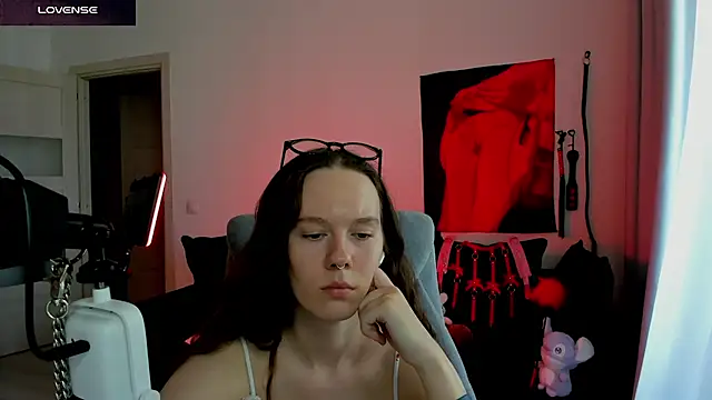 DivineBite online show from 07/13/26, 03:04