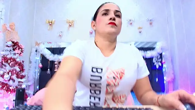  carolina fox online show from 12/21/24, 03:03
